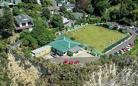Bluff Hill Lighthouse B&B